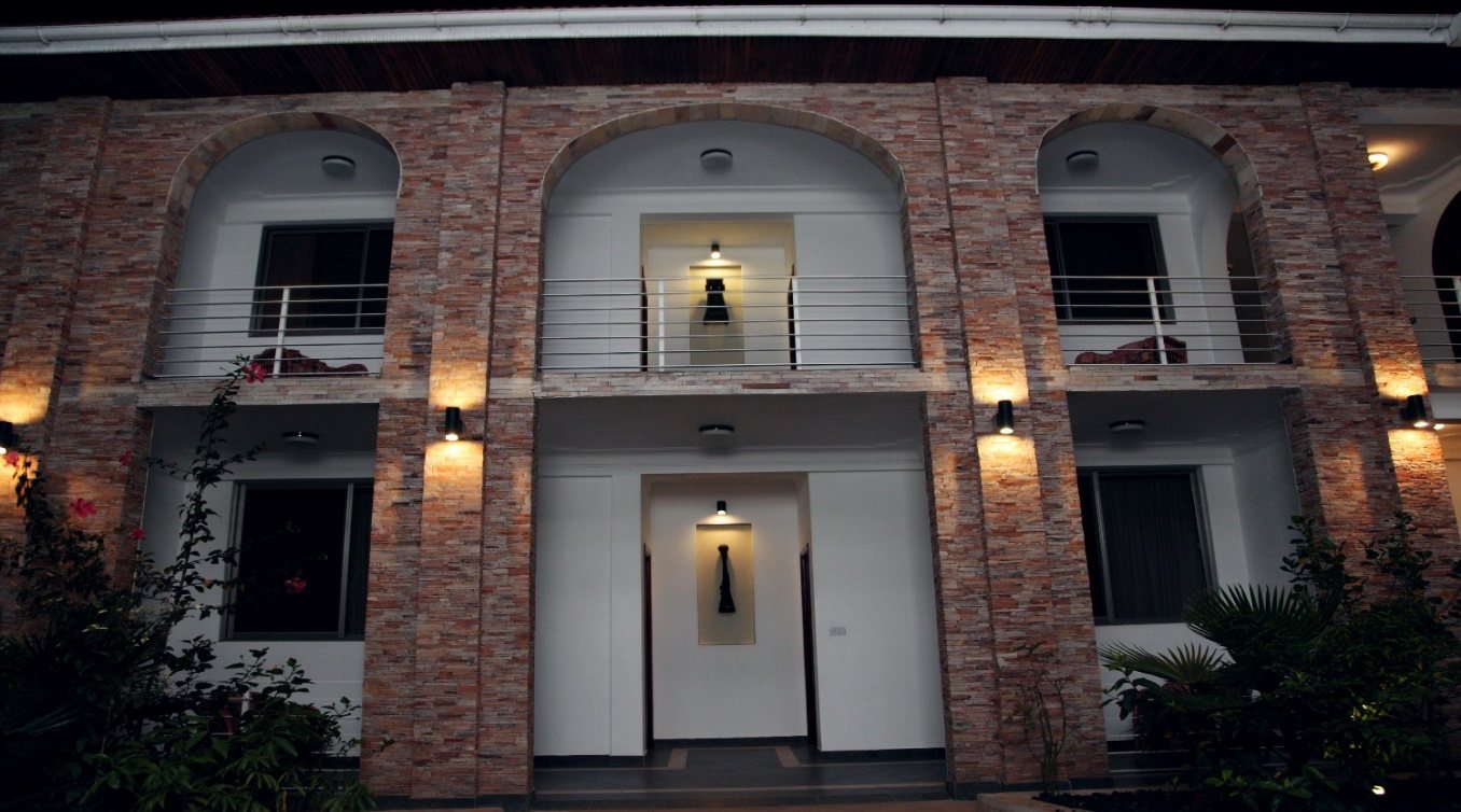 Courtyard facade in the evening