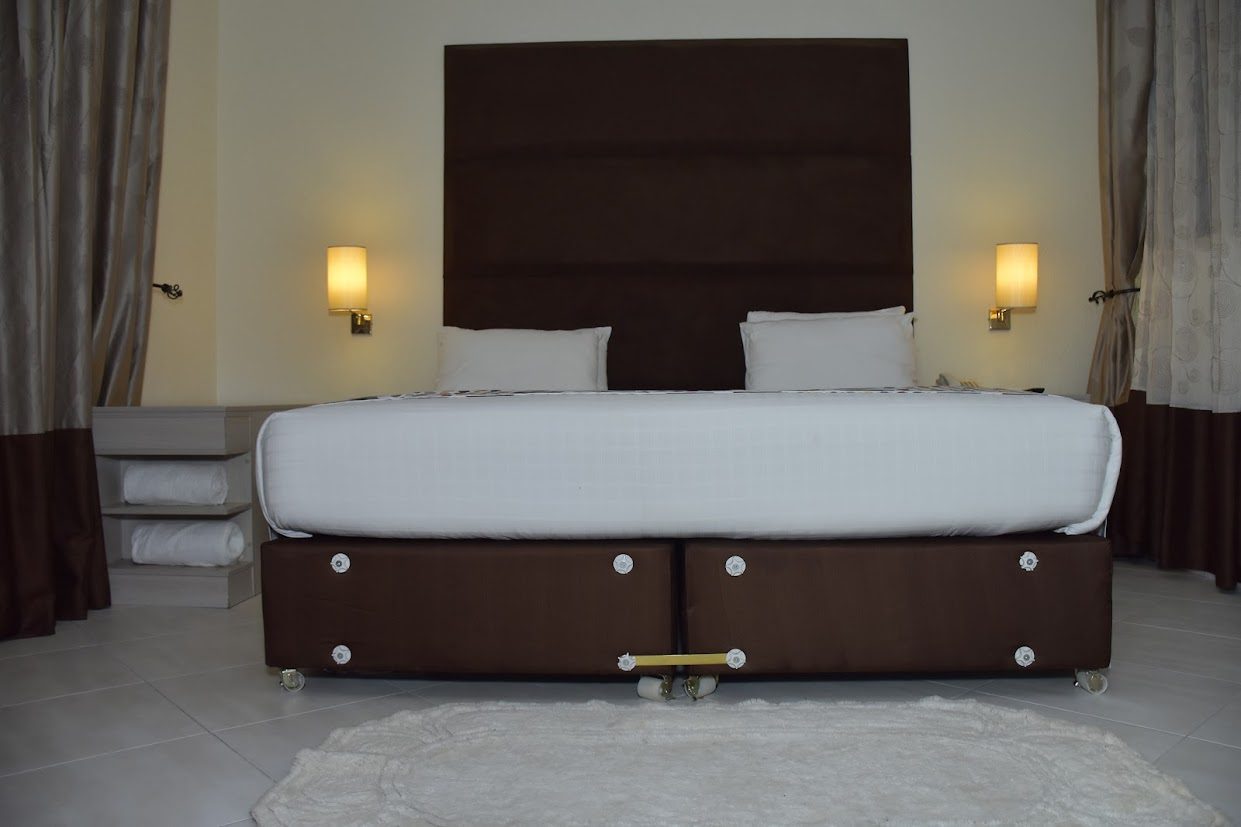 Deluxe room with king bed